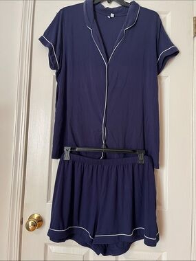 Nordstrom Navy and White Short Sleeve Pajama Set